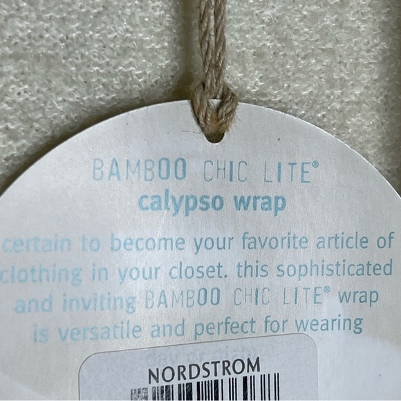 NWT Barefoot Dreams Calypso Wrap Bamboo Chic Lite Sz XS/S Ombre - Picture 2 of 9